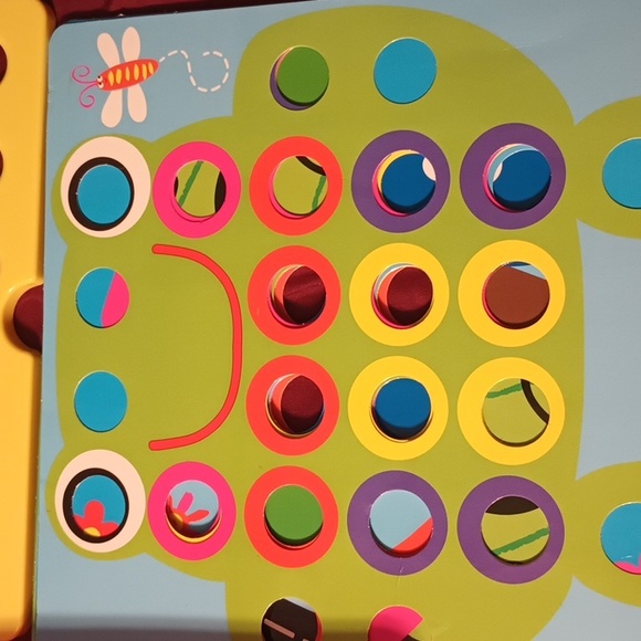 Button nail arts and games sensory play - Picture 3 of 9